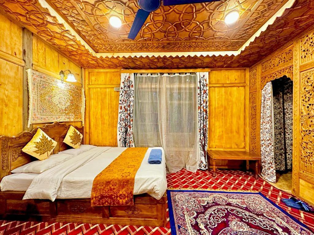 Hotel New Zealand Group Of Houseboats Srīnagar Exteriér fotografie