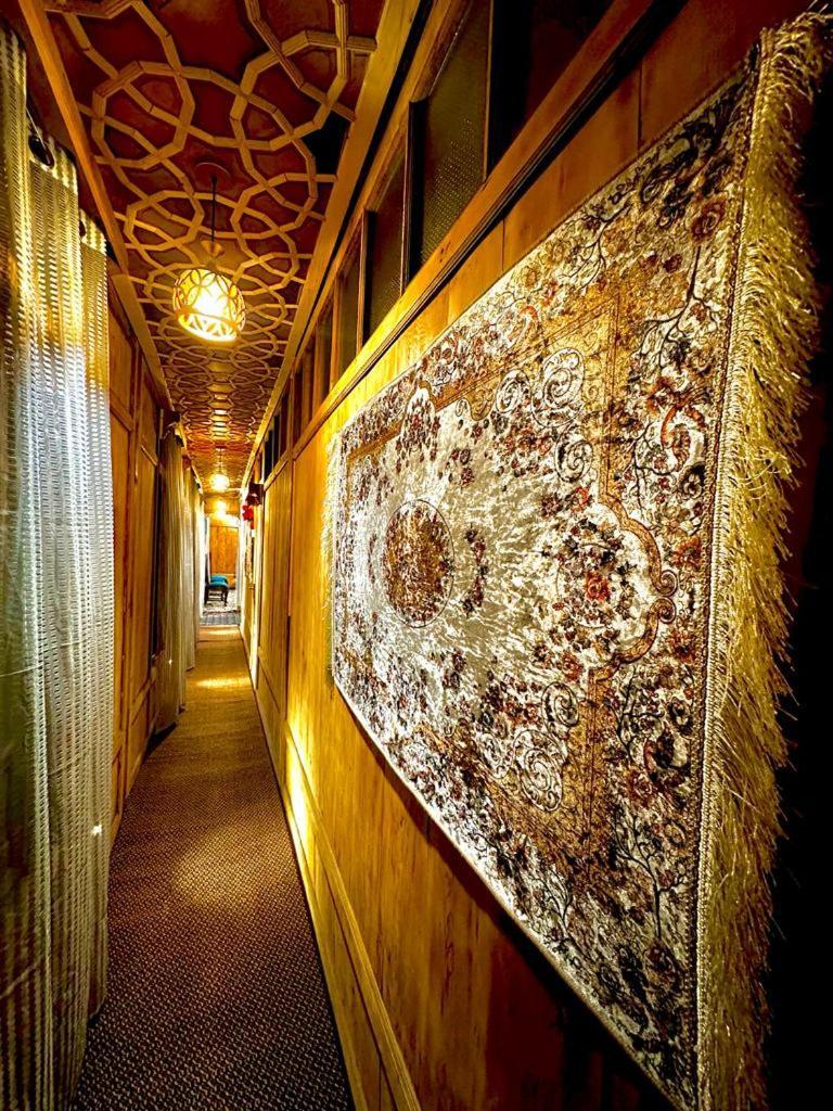 Hotel New Zealand Group Of Houseboats Srīnagar Exteriér fotografie